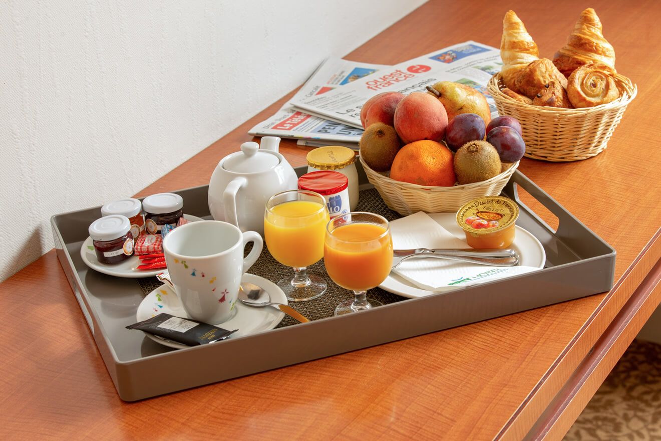 Petit Déjeuner En Plateau à L'hôtel, Mon Petit Déjeuner