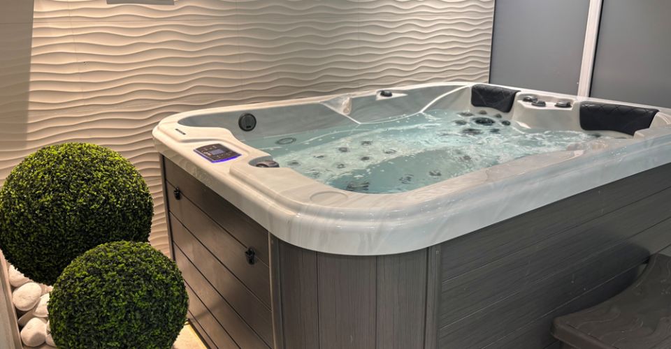 Enjoy the comfort of our 2, 3 or 4 star hotels throughout France