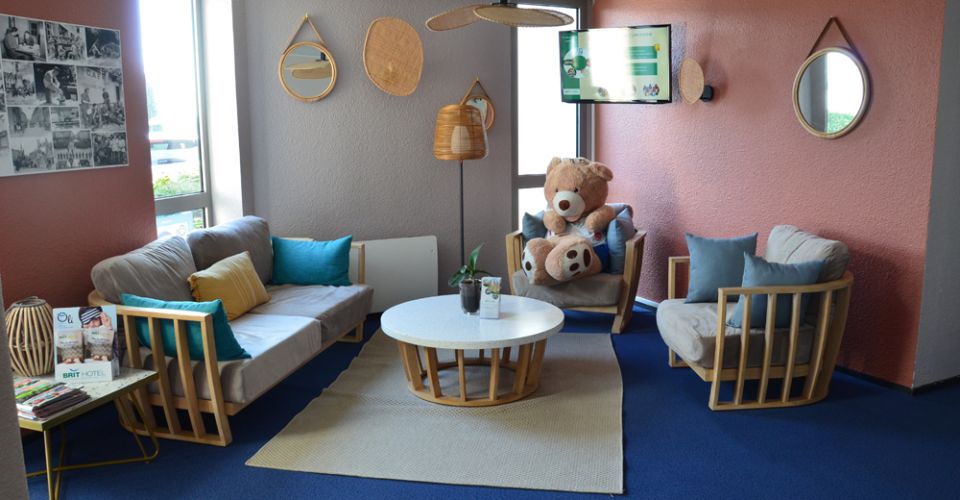 Enjoy the comfort of our 2, 3 or 4 star hotels throughout France
