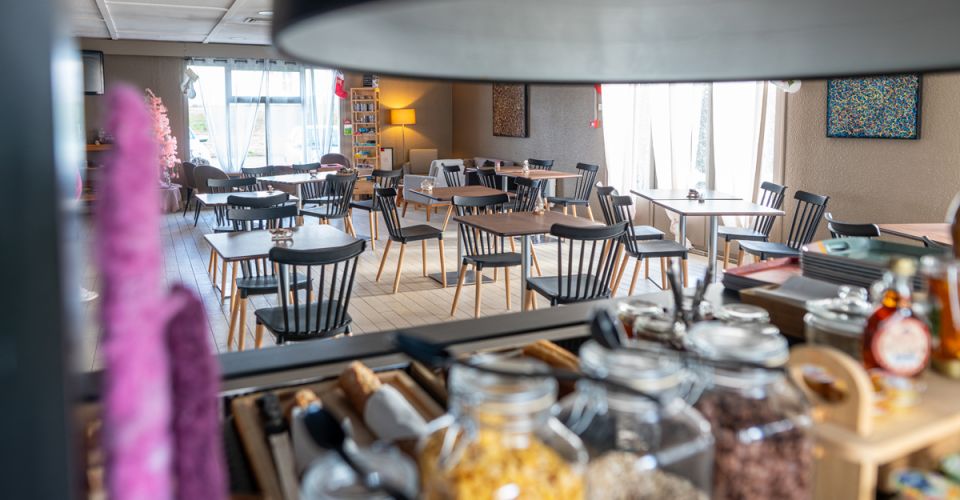 Enjoy the comfort of our 2, 3 or 4 star hotels throughout France