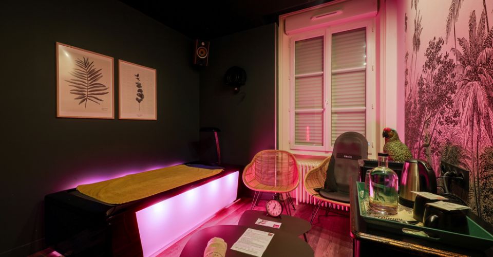 Enjoy the comfort of our 2, 3 or 4 star hotels throughout France