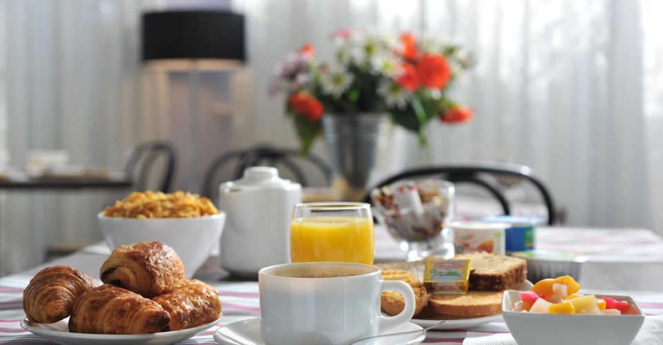 brit_hotel_villefranche_de_rouergue_pdj