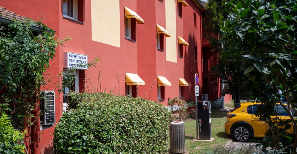 brit_hotel_villefranche_sur_saone_exterieur