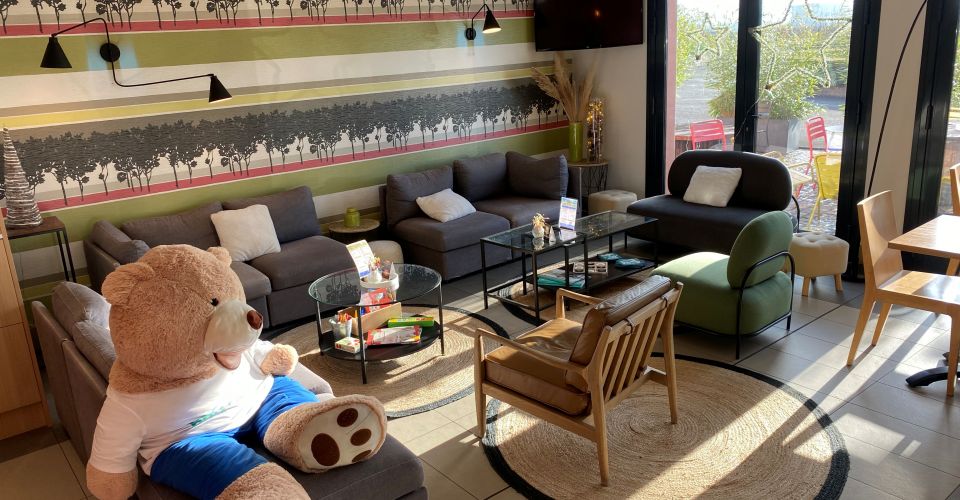 Enjoy the comfort of our 2, 3 or 4 star hotels throughout France