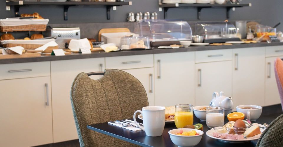 Le buffet petit déj' à l'hôtel de Bressuire