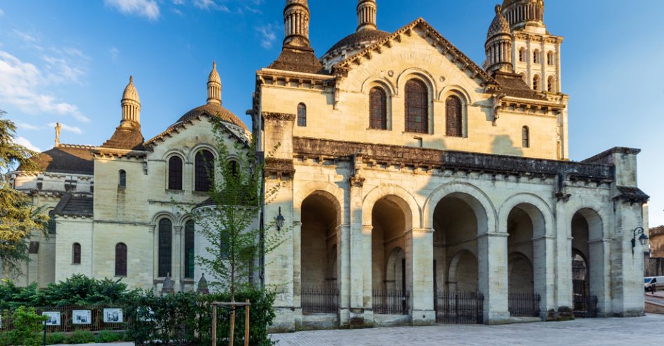 Profitez du confort de nos hôtels 2, 3 ou 4 étoiles sur l'ensemble de la France