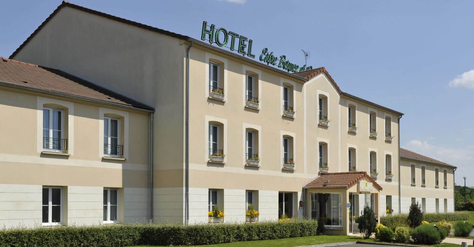 L'extérieur de l'hôtel de Chateaudun