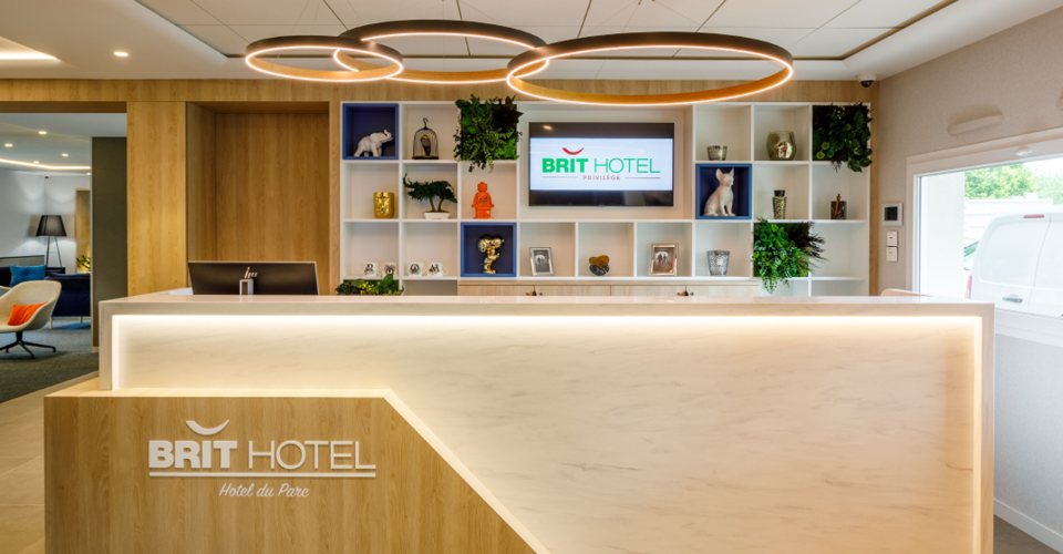 Enjoy the comfort of our 2, 3 or 4 star hotels throughout France