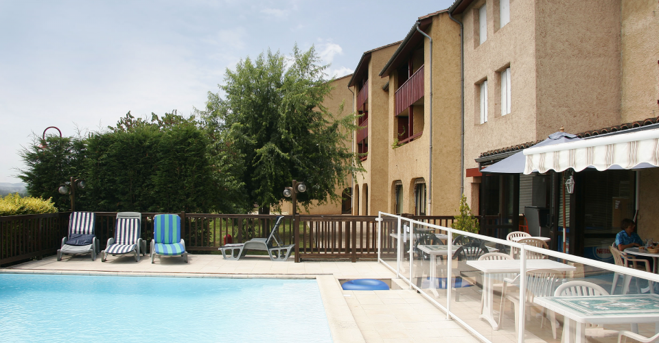 Enjoy the comfort of our 2, 3 or 4 star hotels throughout France