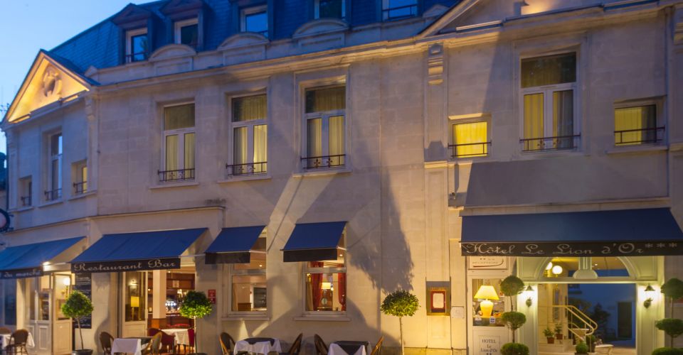 Enjoy the comfort of our 2, 3 or 4 star hotels throughout France