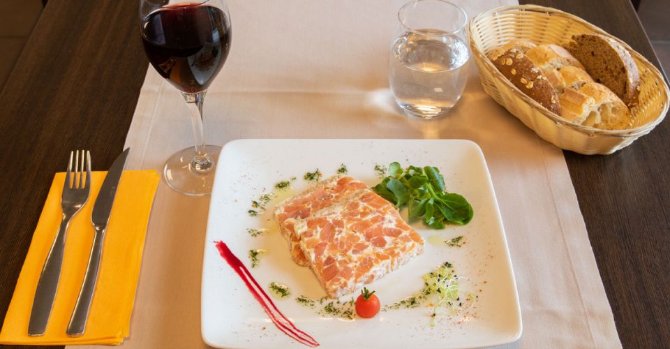 Enjoy the comfort of our 2, 3 or 4 star hotels throughout France