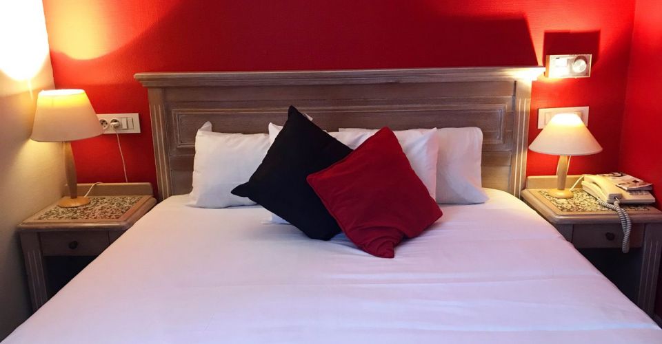 Enjoy the comfort of our 2, 3 or 4 star hotels throughout France