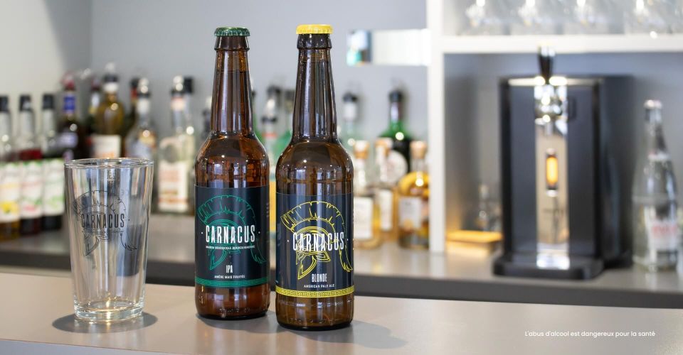 Le bar à l'hôtel de Mâcon