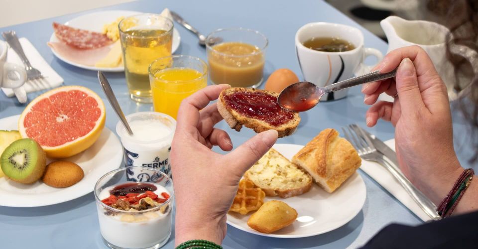 Breakfast at Brit Hotel Mâcon