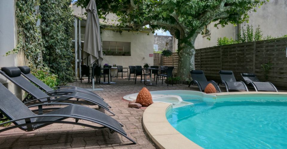 Enjoy the comfort of our 2, 3 or 4 star hotels throughout France