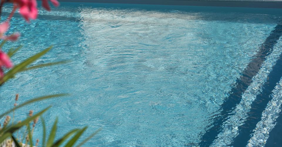 The swimming pool at the hotel of Angers