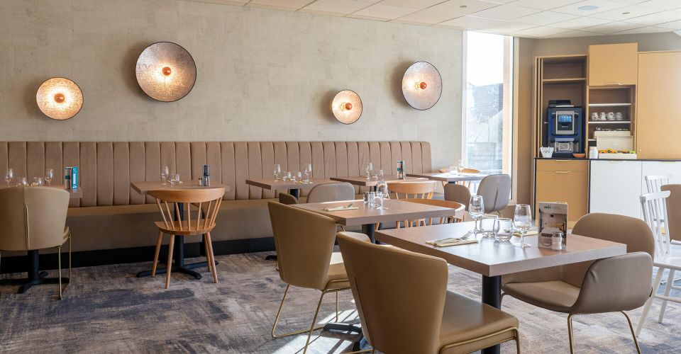 The dining room at the restaurant in Saint-Jean-de-Braye