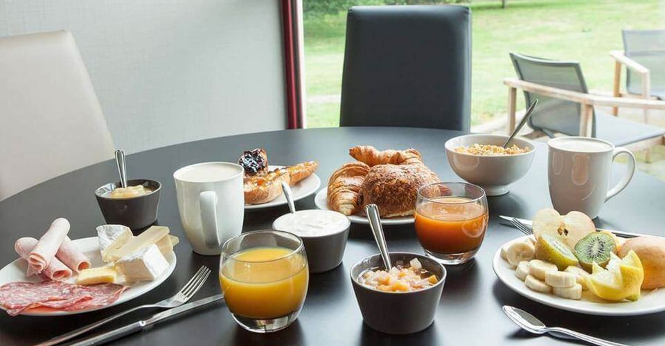 hôtel de Bressuire avec le petit-déjeuner