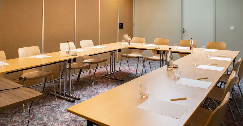 Caen Brit Hotel seminar room 