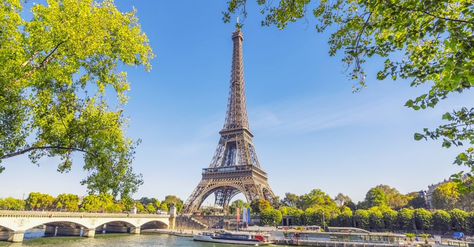 Profitez du confort de nos hôtels 2, 3 ou 4 étoiles sur l'ensemble de la France