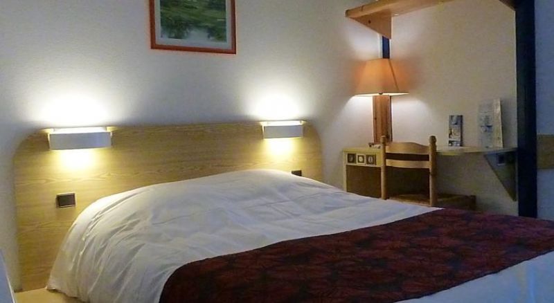 Enjoy the comfort of our 2, 3 or 4 star hotels throughout France