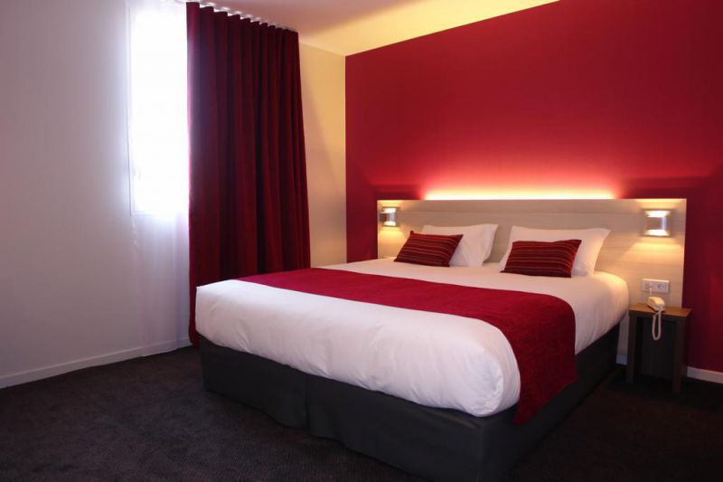 Enjoy the comfort of our 2, 3 or 4 star hotels throughout France