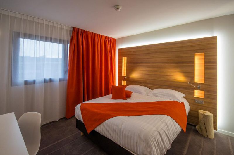 Enjoy the comfort of our 2, 3 or 4 star hotels throughout France