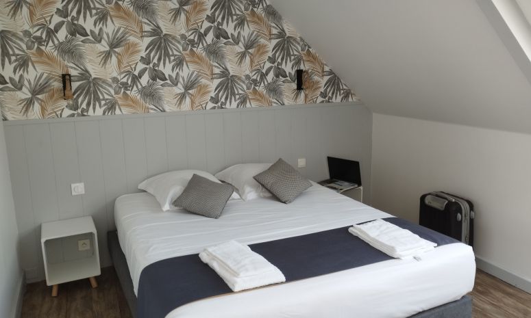 Enjoy the comfort of our 2, 3 or 4 star hotels throughout France