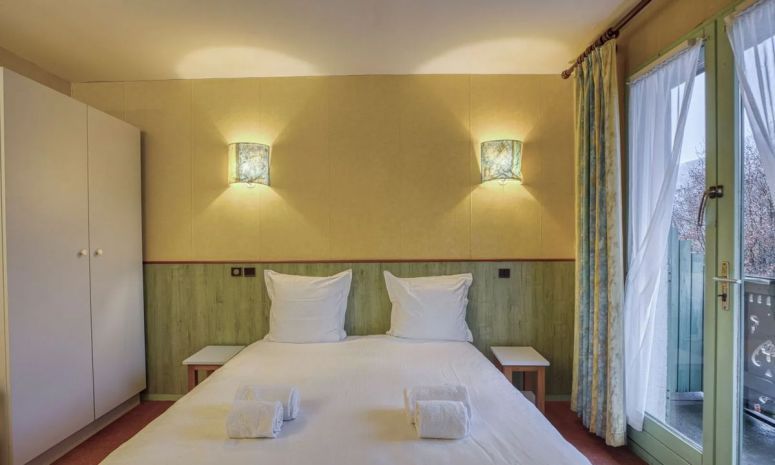 Enjoy the comfort of our 2, 3 or 4 star hotels throughout France