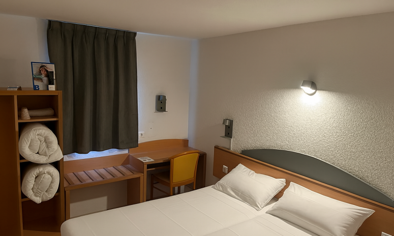 Enjoy the comfort of our 2, 3 or 4 star hotels throughout France