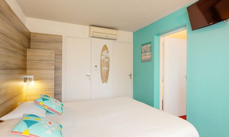 brit_hotel_tarbes_ibos_room_family