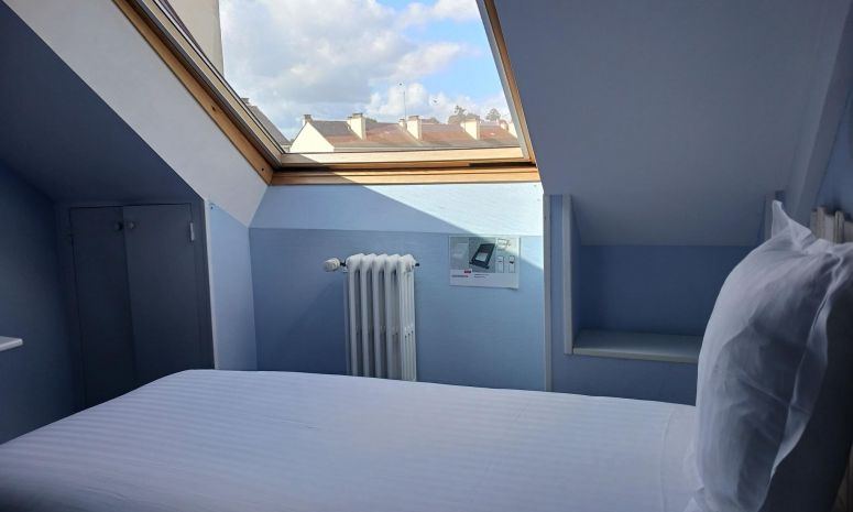 Enjoy the comfort of our 2, 3 or 4 star hotels throughout France