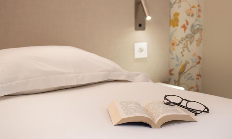 Enjoy the comfort of our 2, 3 or 4 star hotels throughout France