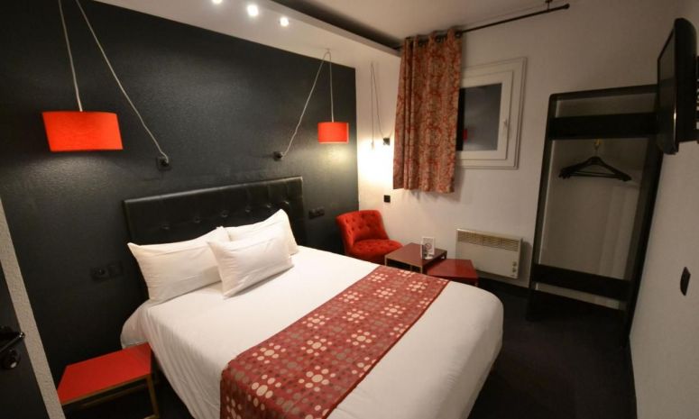 Enjoy the comfort of our 2, 3 or 4 star hotels throughout France