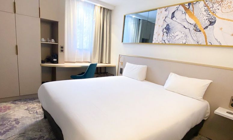 Une chambre double au Brit Hotel de Bordeaux Aéroport, à Mérignac