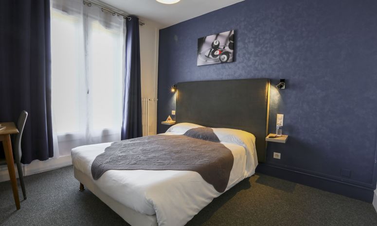 Enjoy the comfort of our 2, 3 or 4 star hotels throughout France