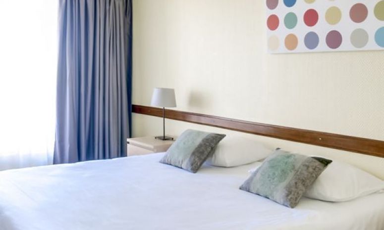 Enjoy the comfort of our 2, 3 or 4 star hotels throughout France