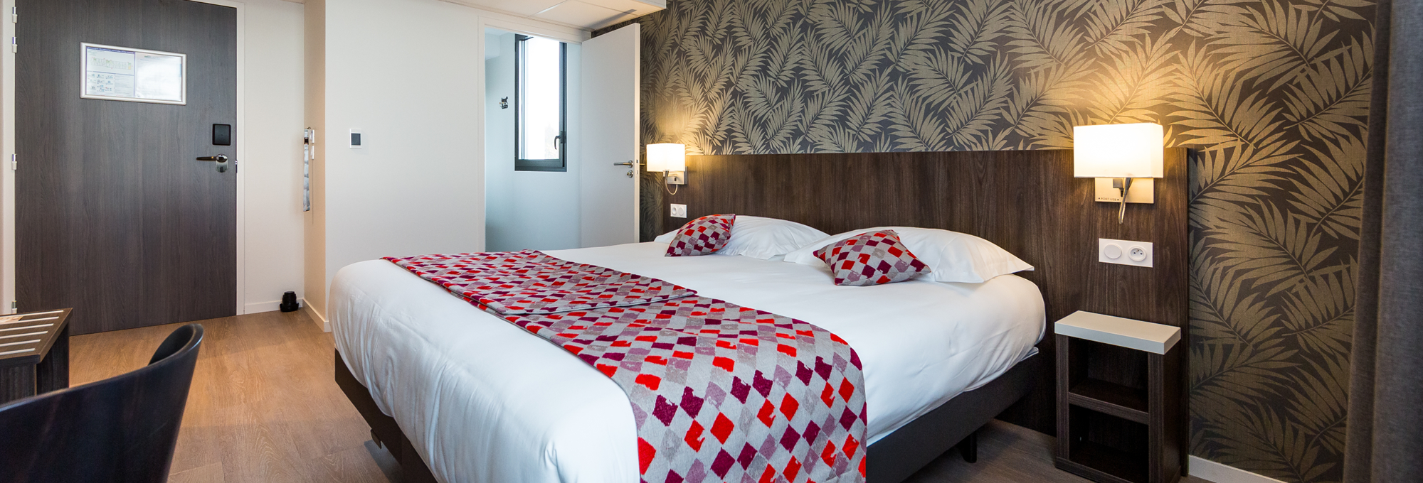 Enjoy the comfort of our 2, 3 or 4 star hotels throughout France