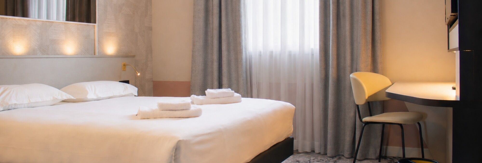 A comfortable, refurbished room at the Brit Hotel Avignon Sud