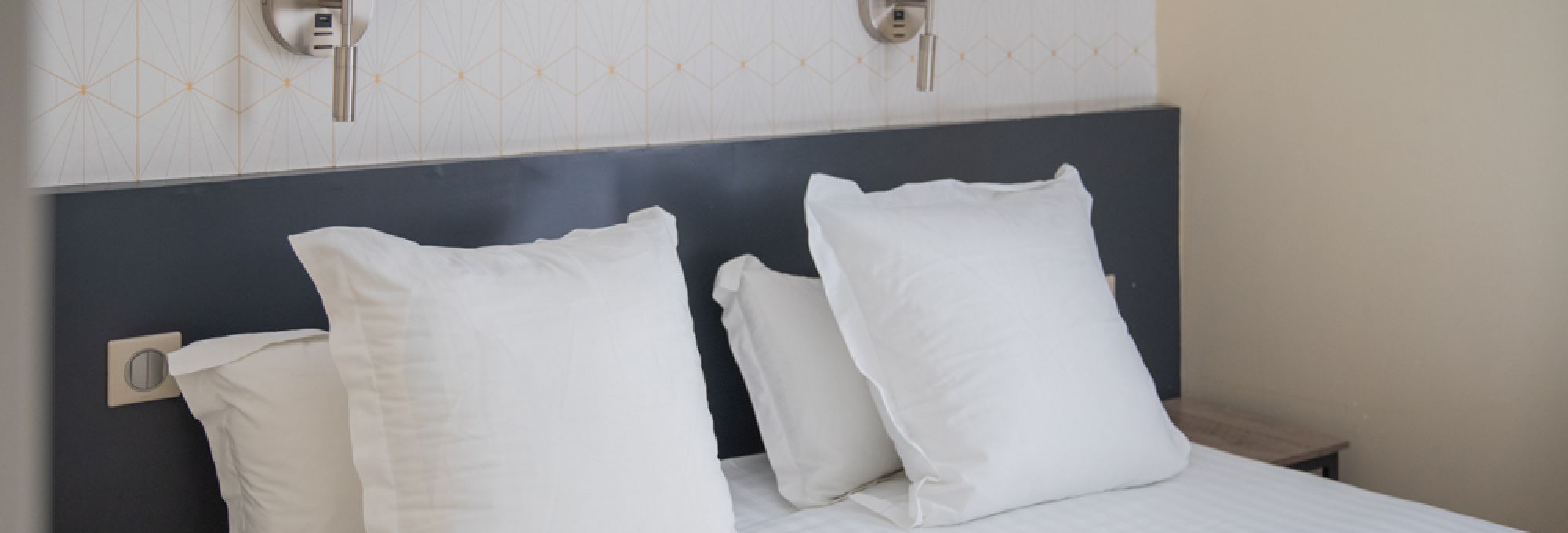 Enjoy the comfort of our 2, 3 or 4 star hotels throughout France