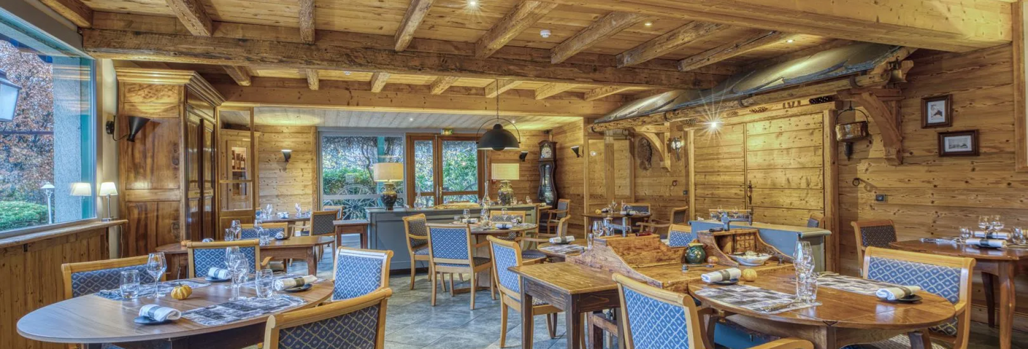 Enjoy the comfort of our 2, 3 or 4 star hotels throughout France