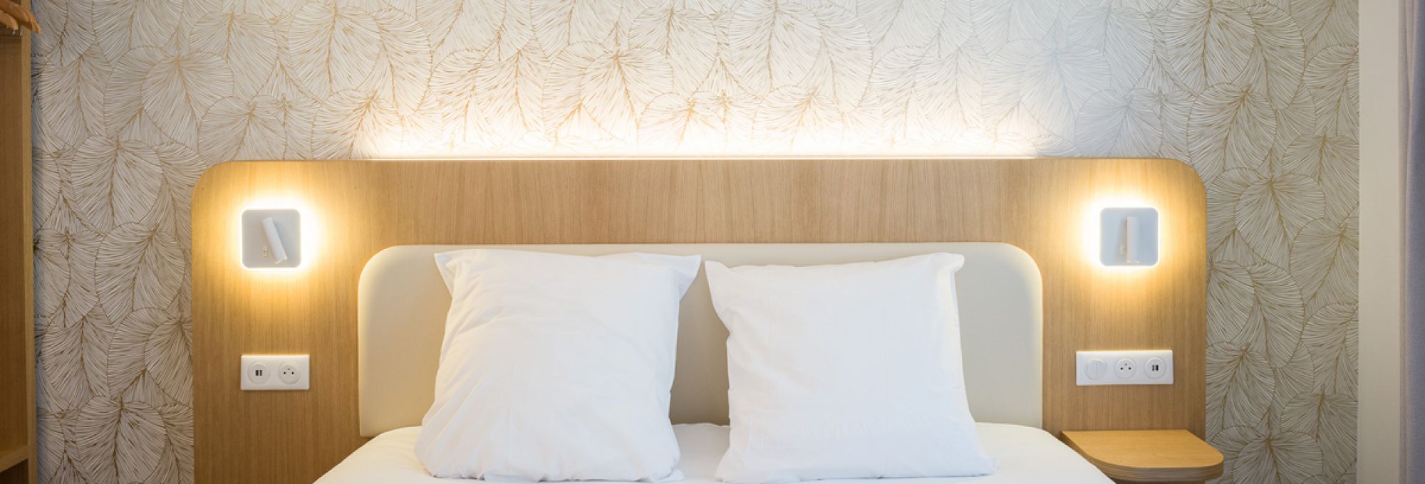 Enjoy the comfort of our 2, 3 or 4 star hotels throughout France
