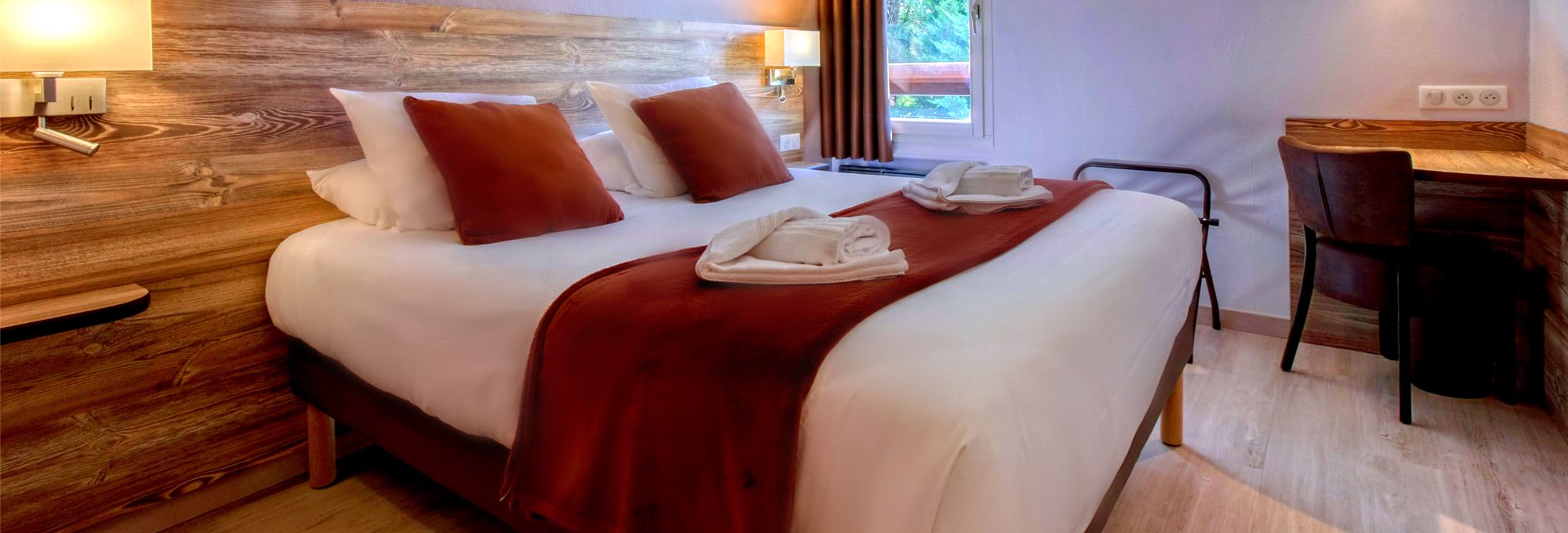 Enjoy the comfort of our 2, 3 or 4 star hotels throughout France