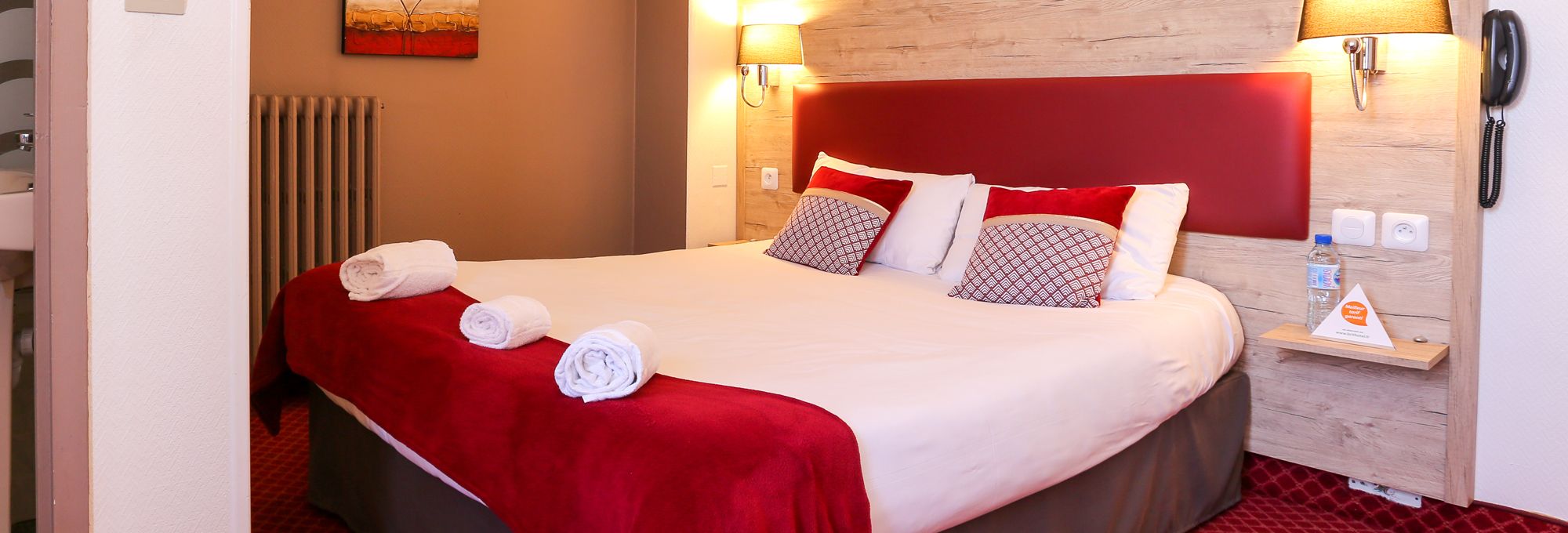 Enjoy the comfort of our 2, 3 or 4 star hotels throughout France