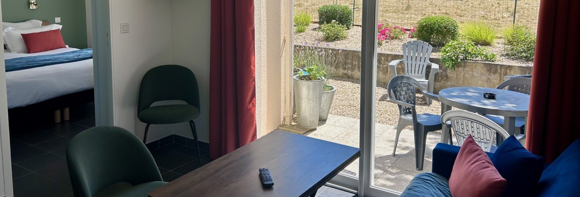 Enjoy the comfort of our 2, 3 or 4 star hotels throughout France