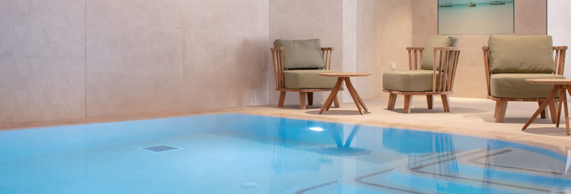 Swimming pool, spa and hammam at the Limoges hotel