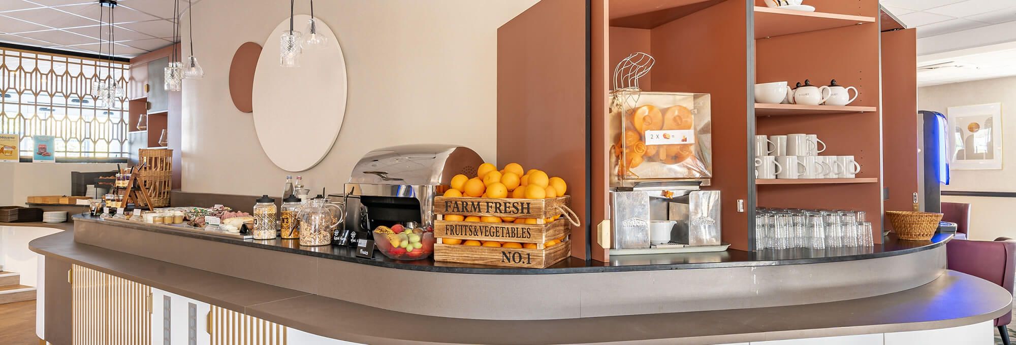 Le petit déjeuner de l'hôtel à Angers