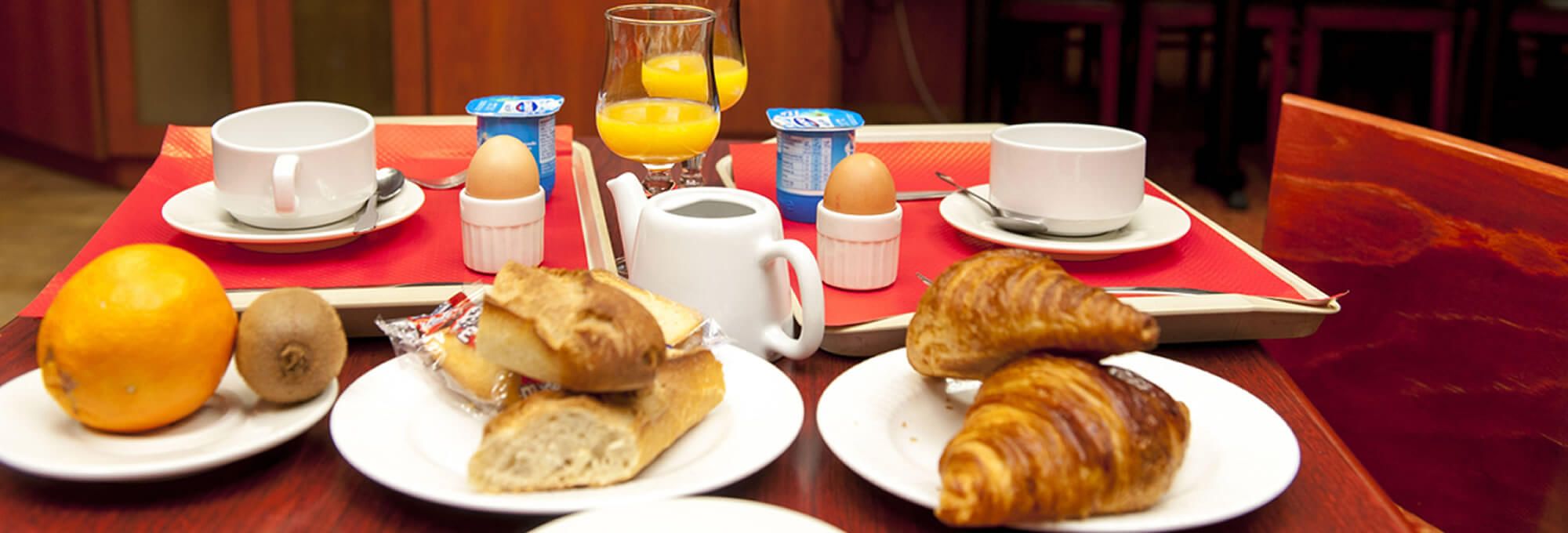 Le petit-déjeuner de l'hôtel d'Agen