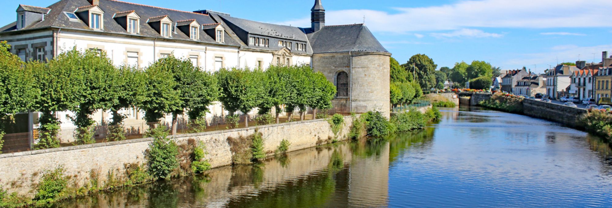 Enjoy the comfort of our 2, 3 or 4 star hotels throughout France