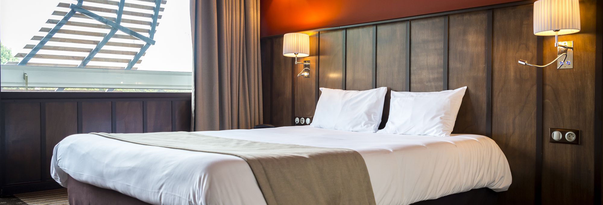 Enjoy the comfort of our 2, 3 or 4 star hotels throughout France